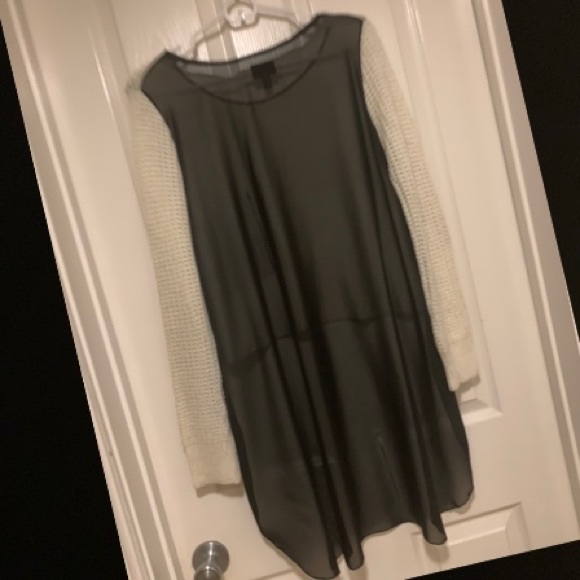 Urban Outfitters Sweater - Picture 2 of 5